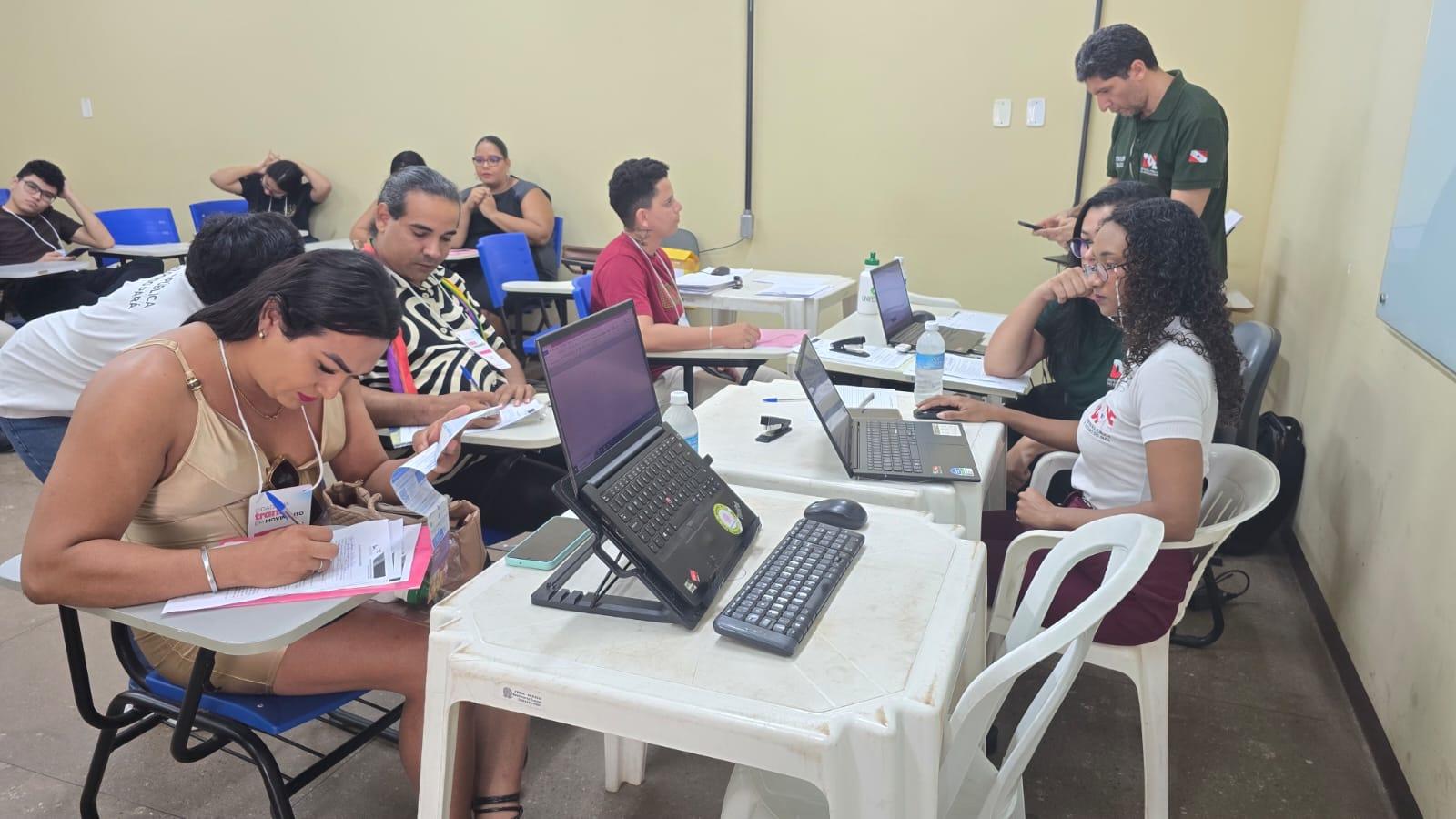 Iniciativa disponibilizou serviços gratuitos e atraiu interessados de vários municípios da região