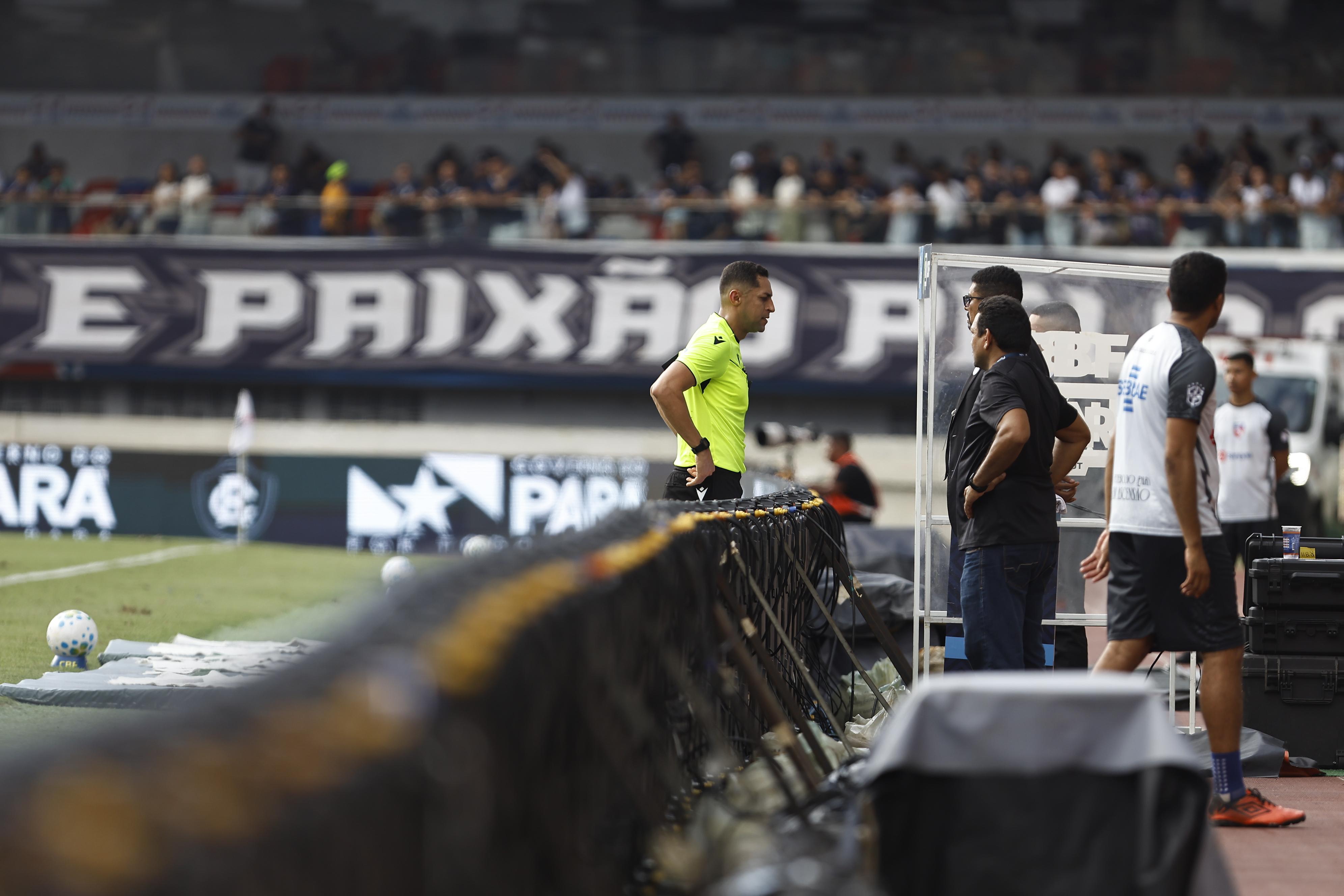 CBF divulga áudios do VAR em lances polêmicos do jogo entre Remo e Athletico-PR