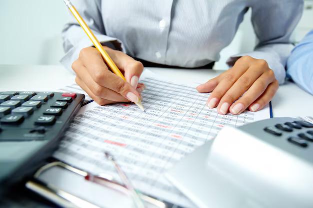 Concursos fiscais reúnem salários acima de R$ 30 mil e editais previstos em vários estados
