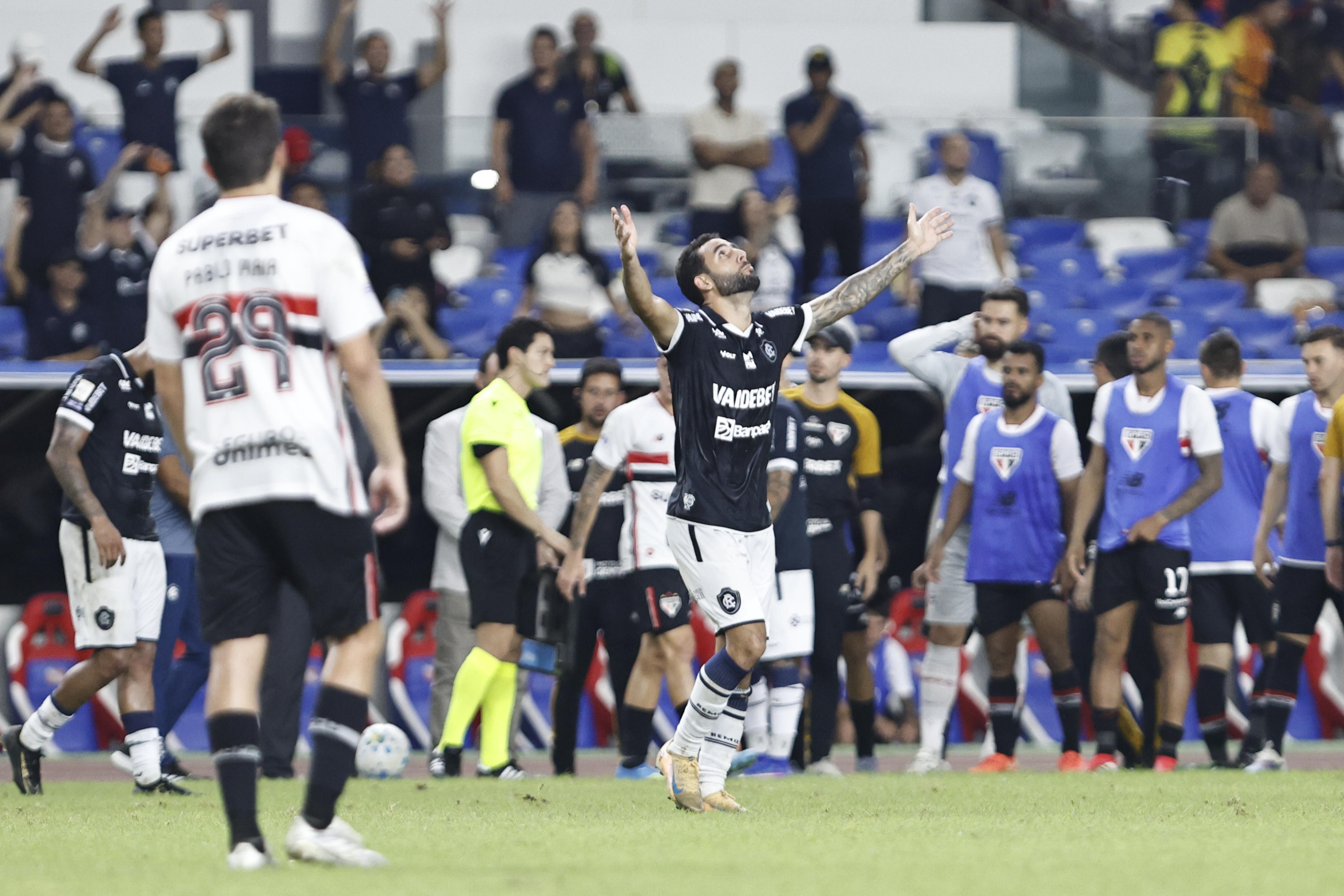 Autor do gol da vitória do Remo, Marcelinho entra no 'time da rodada' do Brasileirão