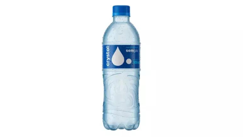 A empresa utiliza diferentes fontes minerais para a produção e distribuição de seus produtos