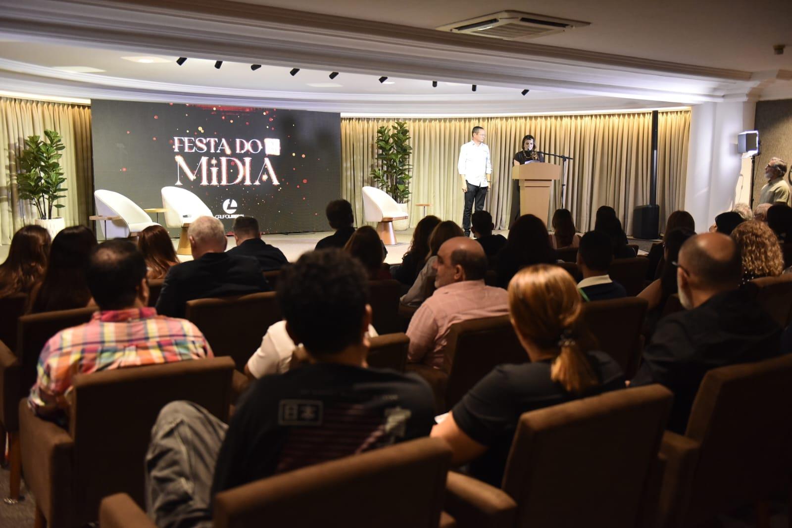 Na abertura do encontro, Aline Viana destacou a importância da data e agradeceu aos parceiros que ajudaram a construir a trajetória do Grupo Liberal ao longo de oito décadas