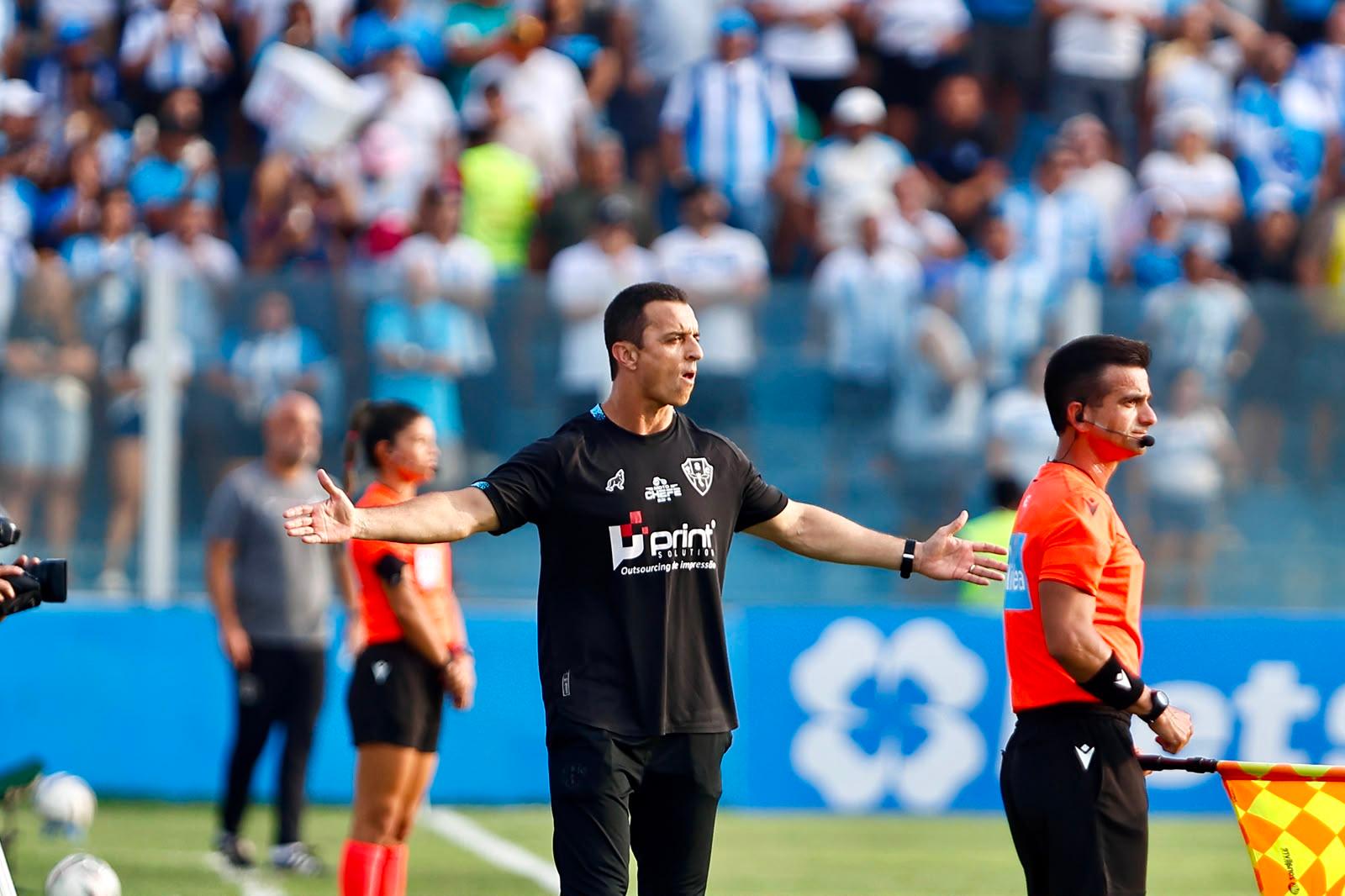 Junior Rocha admite oscilações após derrota do Paysandu e mira reação diante do Ypiranga
