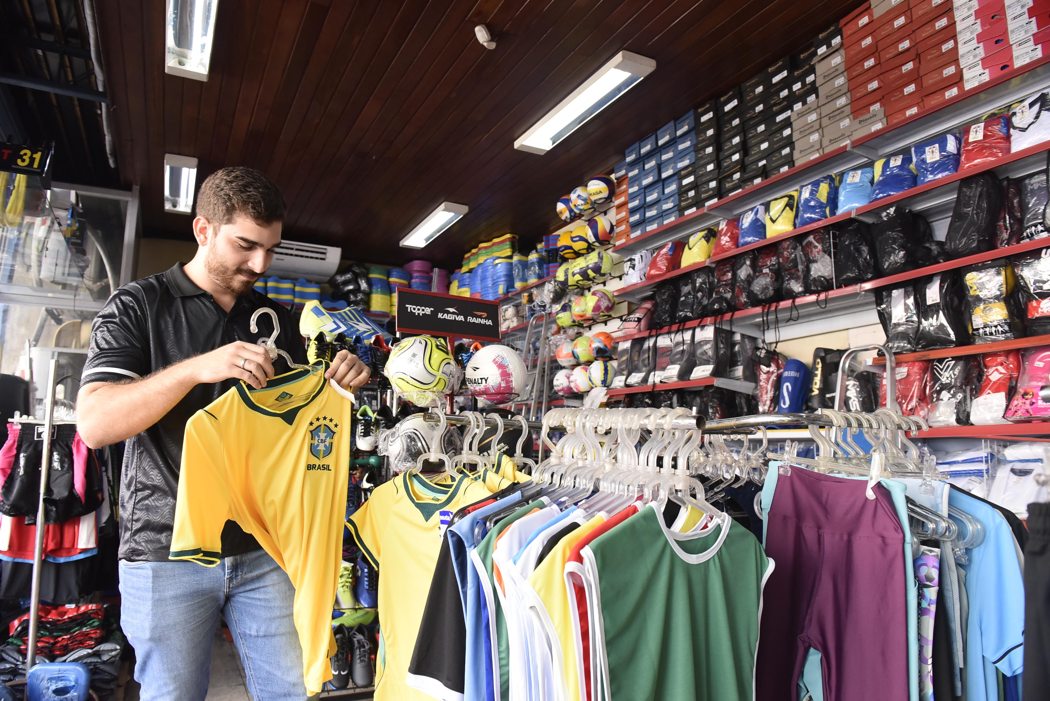 Paixão pelo futebol impulsiona vendas durante a Copa do Mundo