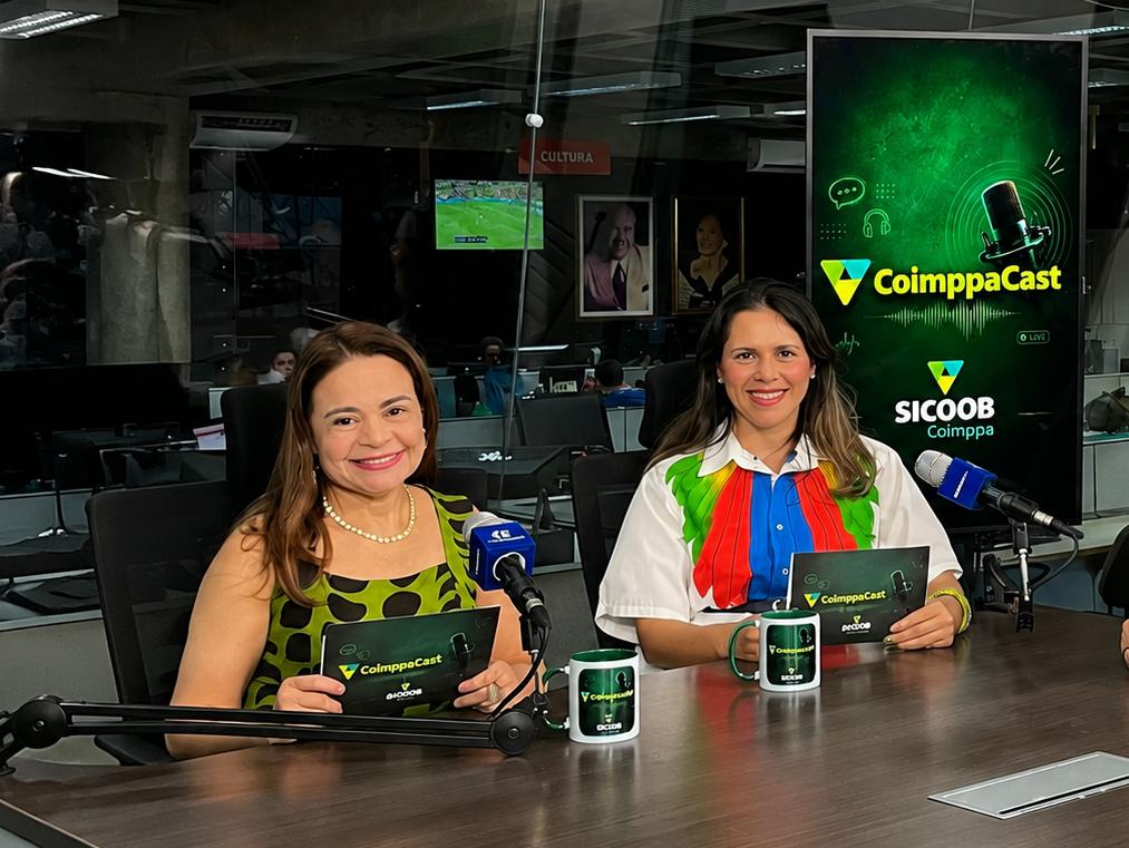 CoimppaCast está de volta com a apresentação de Geysa Rufino, vice-presidente do Conselho de Administração (Consad) do Sicoob Coimppa, e Gabrielle Maués, conselheira administrativa e coordenadora do Comitê Mulher Sicoob Coimppa