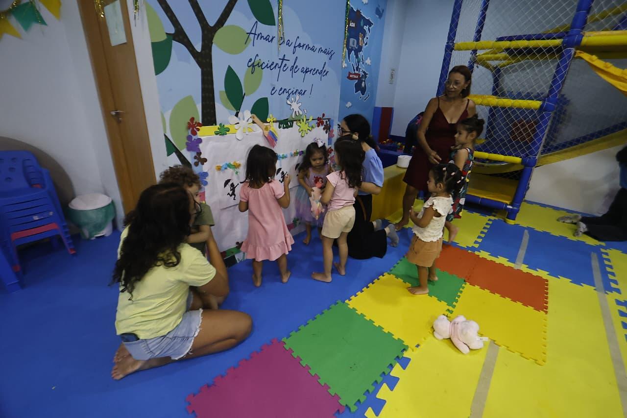 Atividades para crianças de todas as idades são procuradas por responsáveis para complementar a rotina nas férias