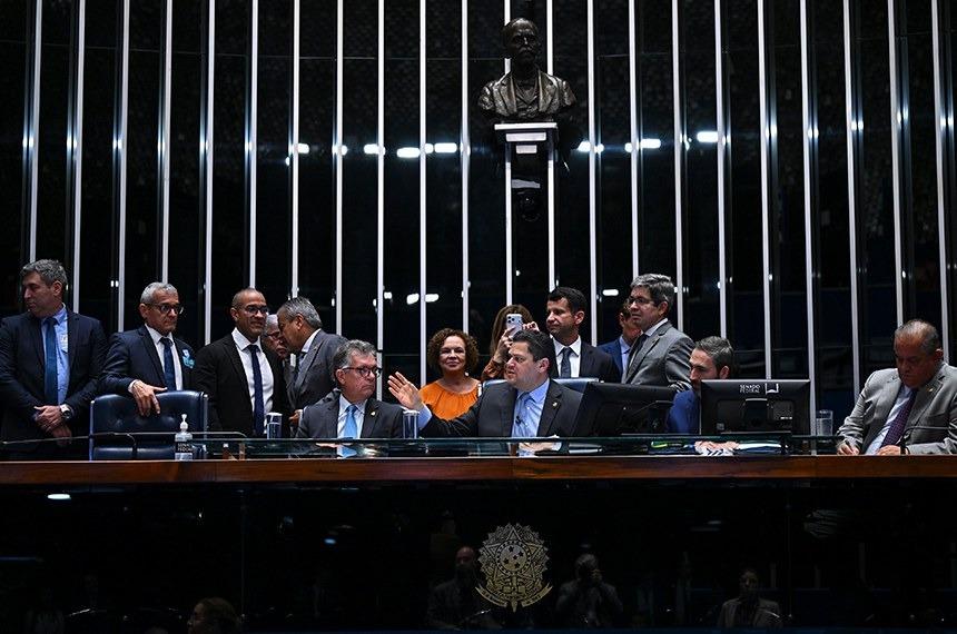 Aprovada venda de spray de pimenta para segurança de mulheres; texto vai à sanção