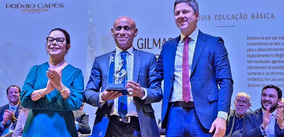 Em Brasília (DF), o reitor da UFPA, Gilmar Pereira da Silva, é agraciado com o Prêmio Anísio Teixeira 2026, concedido pela Capes