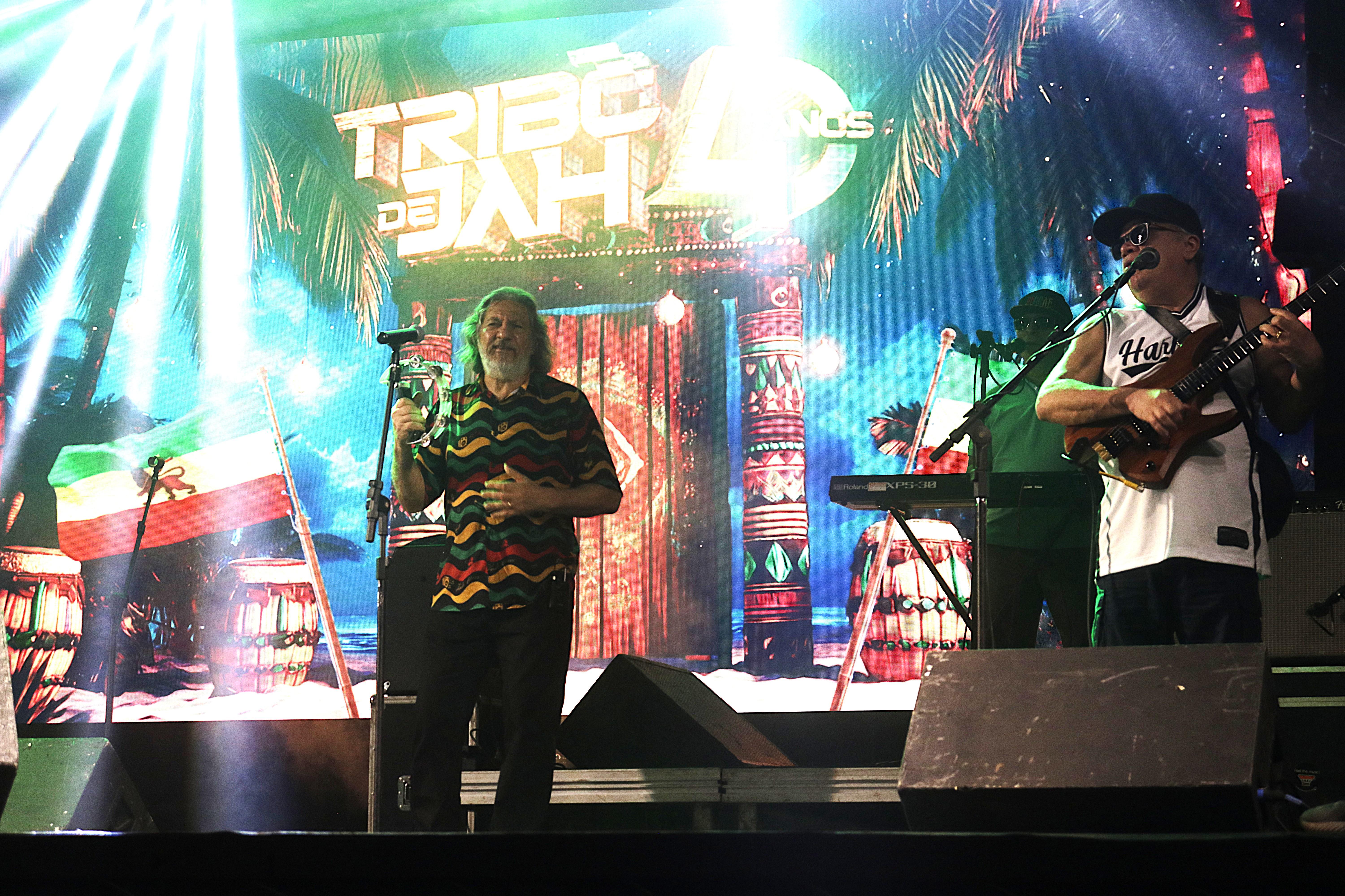 Tribo de Jah faz show gratuito na praia de Joanes pelo Festival Psica no Verão Amazônico
