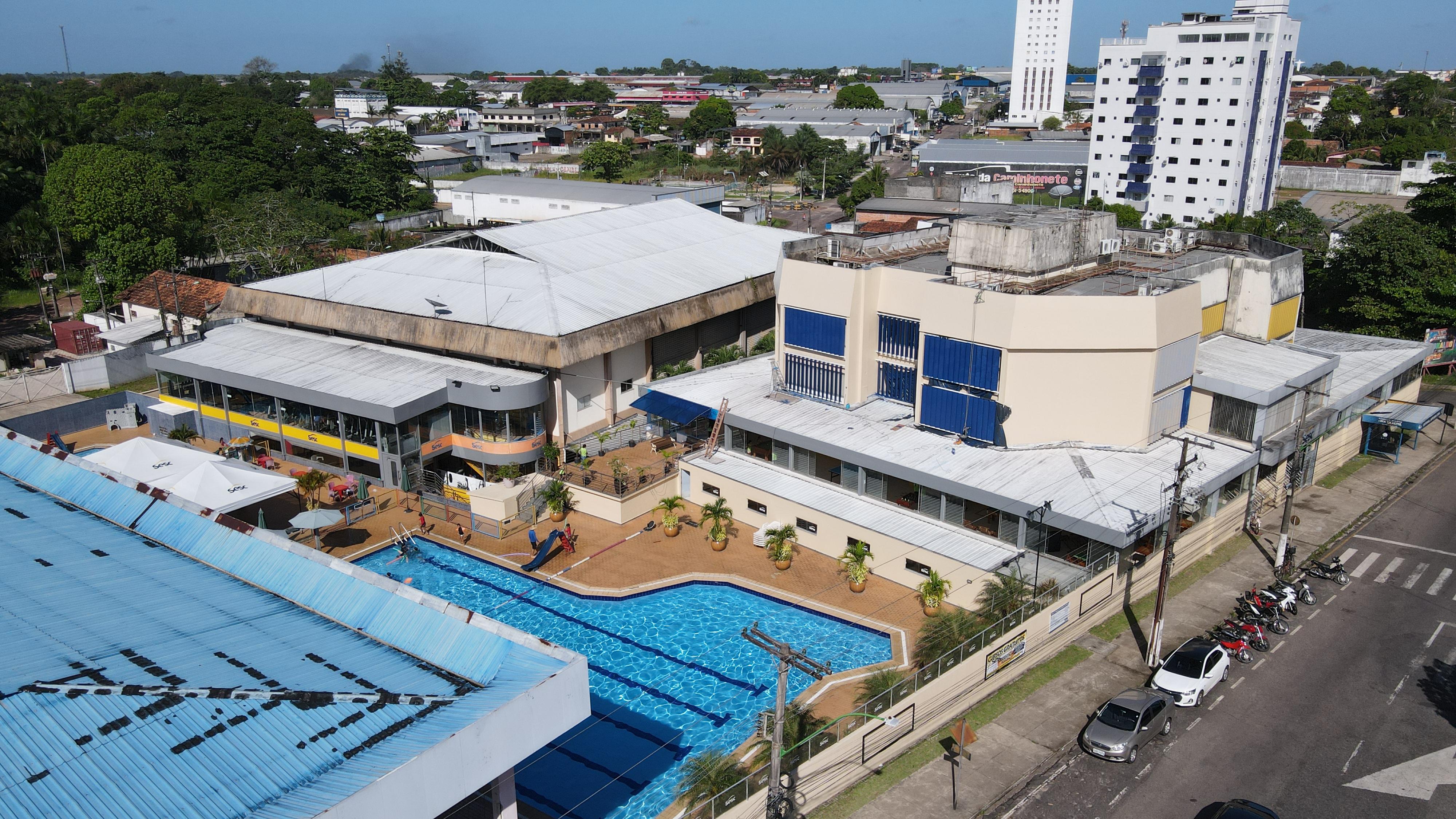 Com uma estrutura preparada para receber até 700 pessoas por dia, o evento oferece diversas atrações como piscinas adulto e infantil.