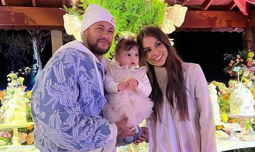 Filha de Neymar, Helena ganha festa de aniversário da mãe e homenagem do pai