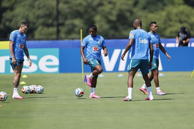 Seleção brasileira treinando durante a Copa do Mundo de 2026.